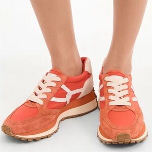 🔥 Veronica Beard Valentina Sneaker